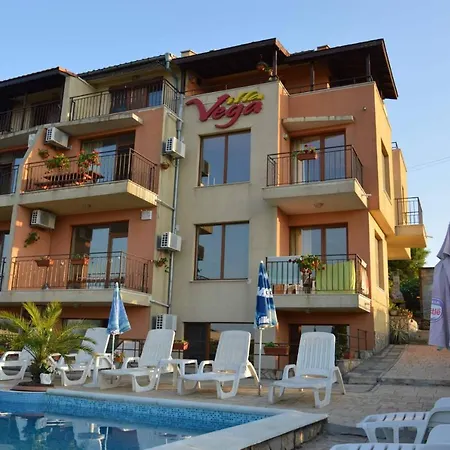 Vega Aparthotel